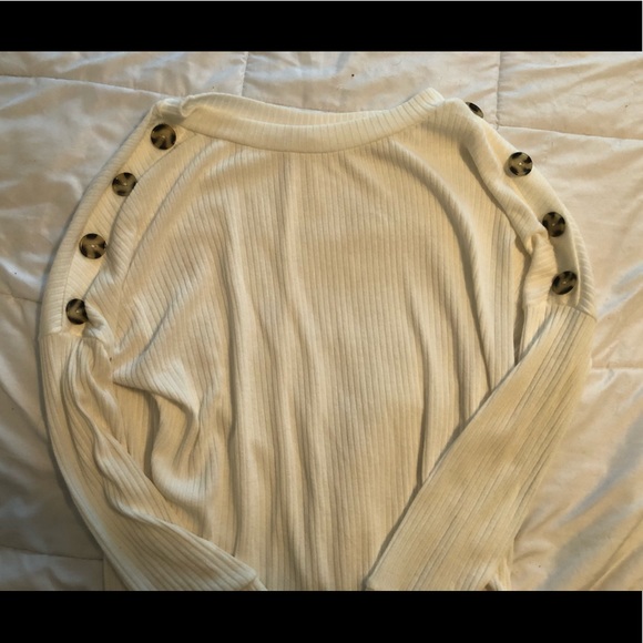 fashionnova Dolman shirt - Picture 4 of 4